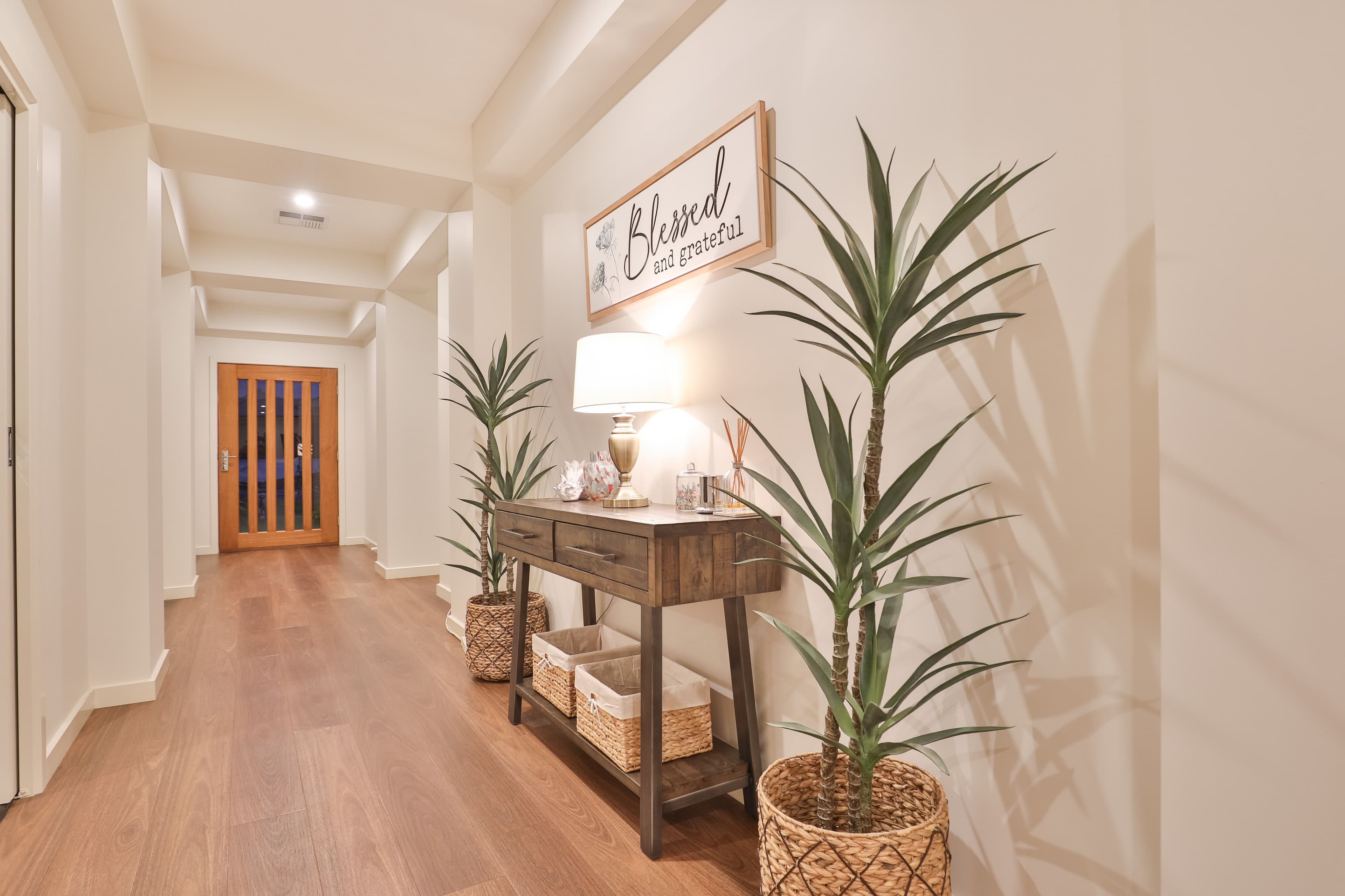 16 Henrys Run Drive, Mildura VIC 3500, Mildura - Thumbnail 2