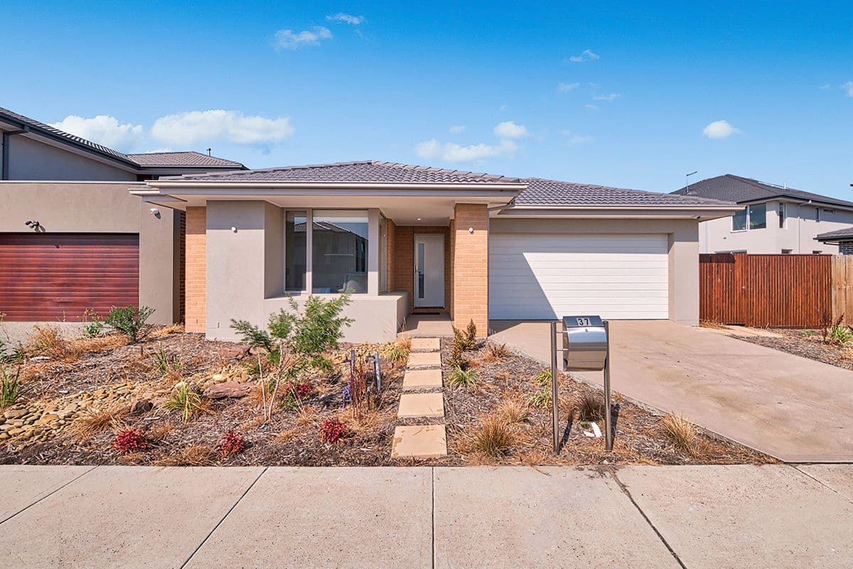 37 Remus Circuit, Cranbourne West VIC 3977, Cranbourne West - Image 1