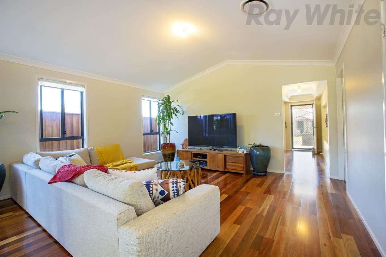 3 Cowling Avenue, Middleton Grange - Thumbnail 2