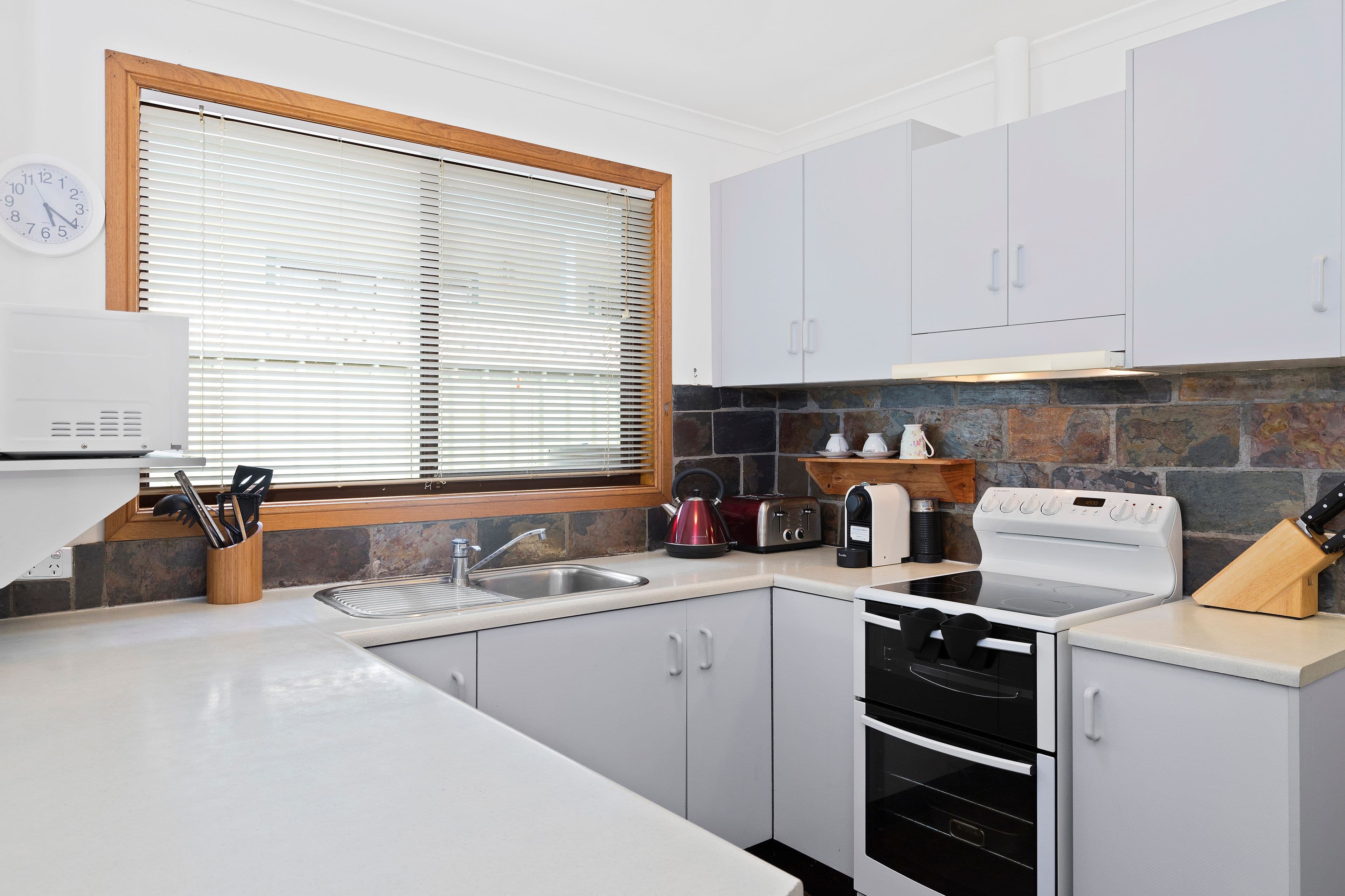 64 Ainslie Parade, Tomakin - Thumbnail 3