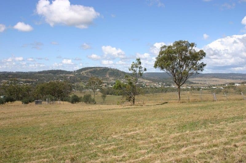 26 Ironbark Drive, MOUNT RASCAL QLD 4350, Mount Rascal - Thumbnail 7