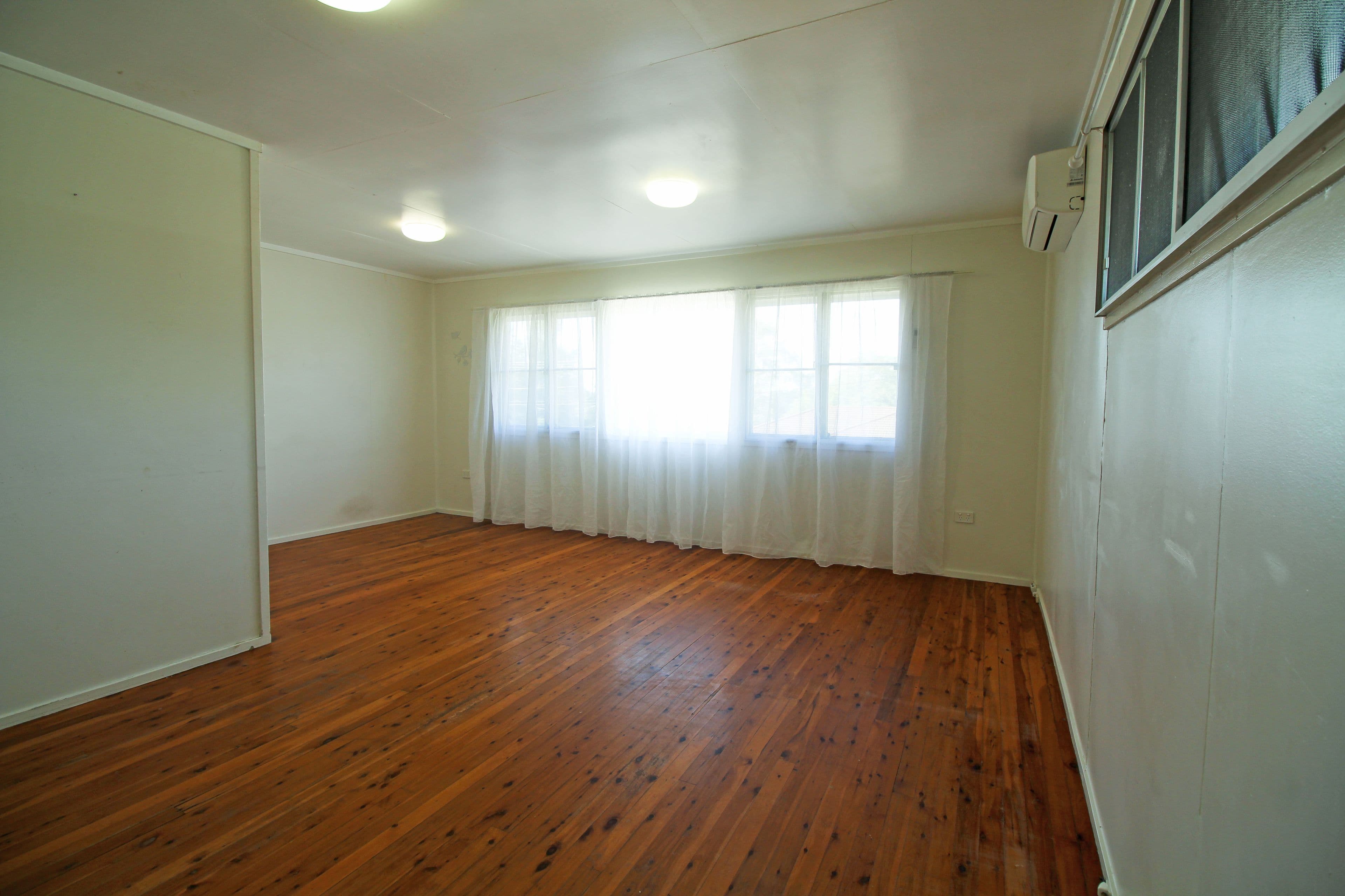 32 Wentworth Street, Leichhardt QLD 4305, Leichhardt - Thumbnail 7