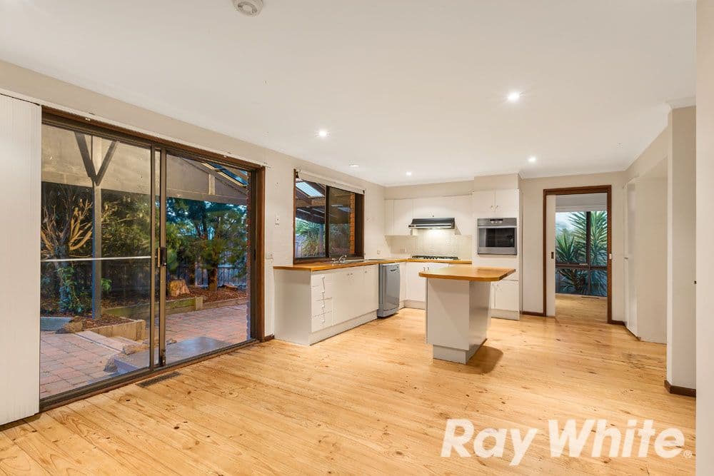 16 Chester Court, Endeavour Hills VIC 3802, Endeavour Hills - Thumbnail 2