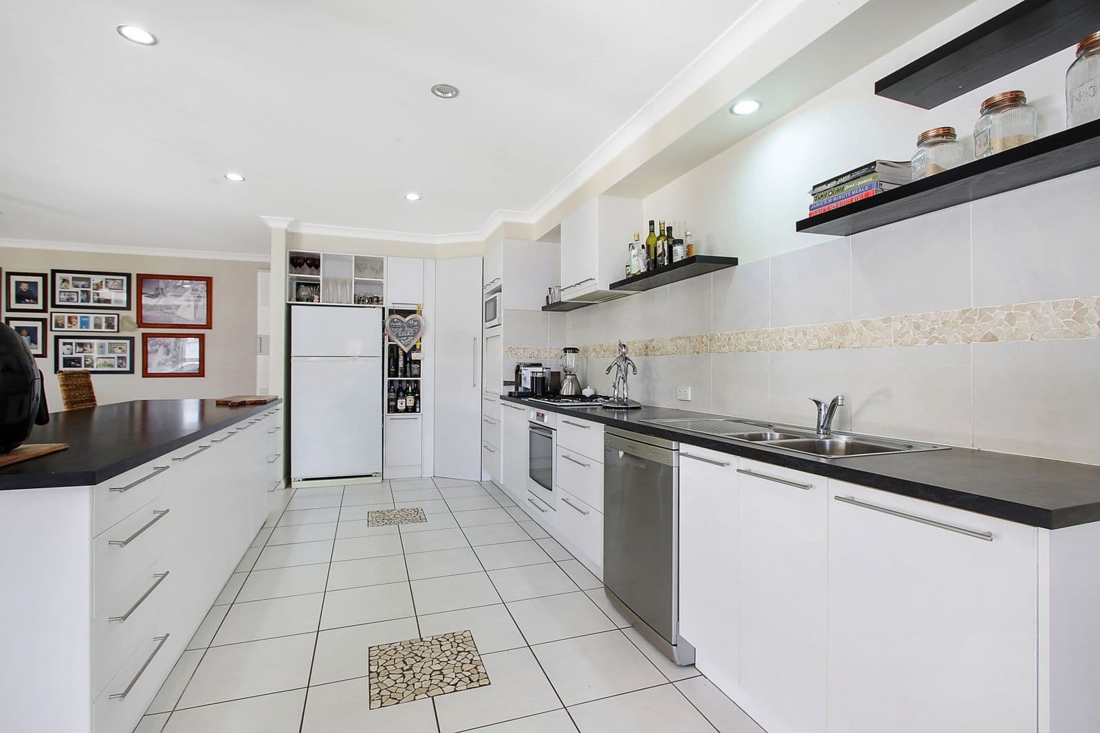 17 Amalfi Drive, Lavington NSW 2641, Lavington - Thumbnail 6