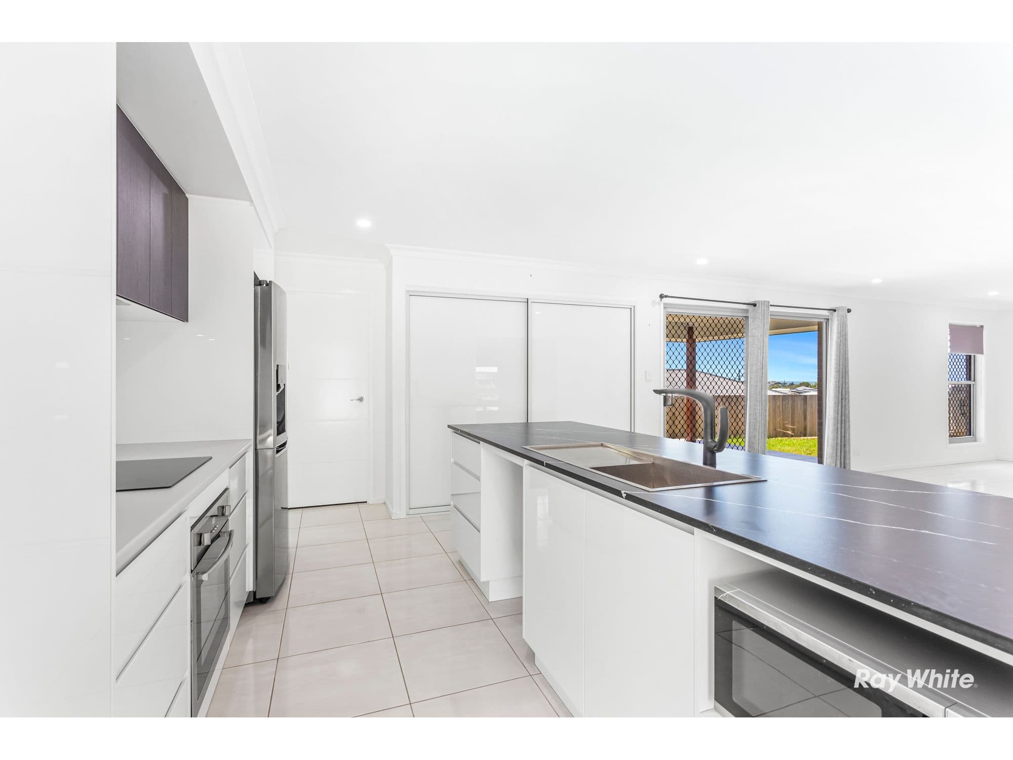 54 Ocean Park Avenue, Yeppoon QLD 4703, Yeppoon - Thumbnail 5
