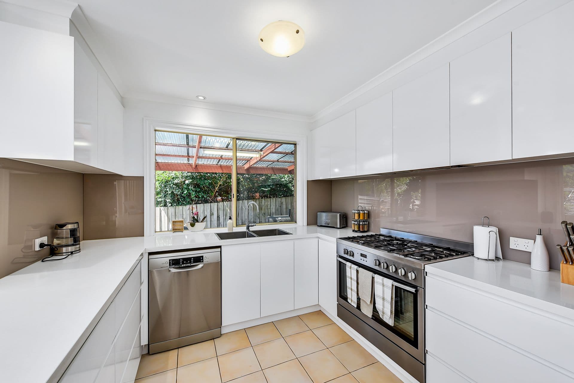 19 Hedgerow Court, Narre Warren South VIC 3805, Narre Warren South - Thumbnail 5