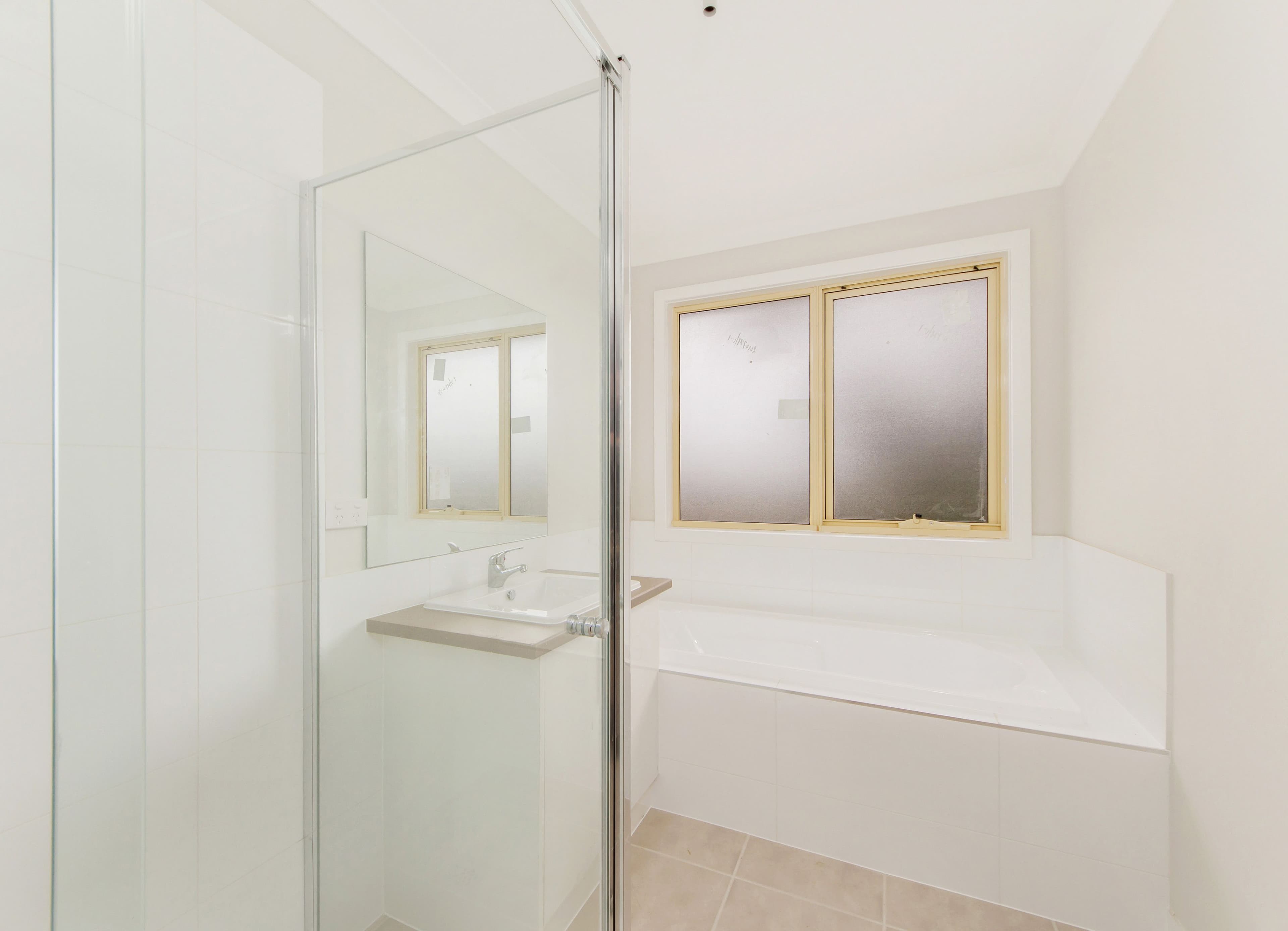 70 Oberon Street, St Albans VIC 3021, St Albans - Thumbnail 2