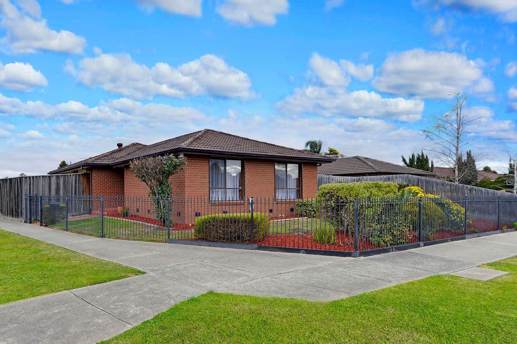 121 Centenary Drive, Mill Park VIC 3082, Mill Park - Thumbnail 2