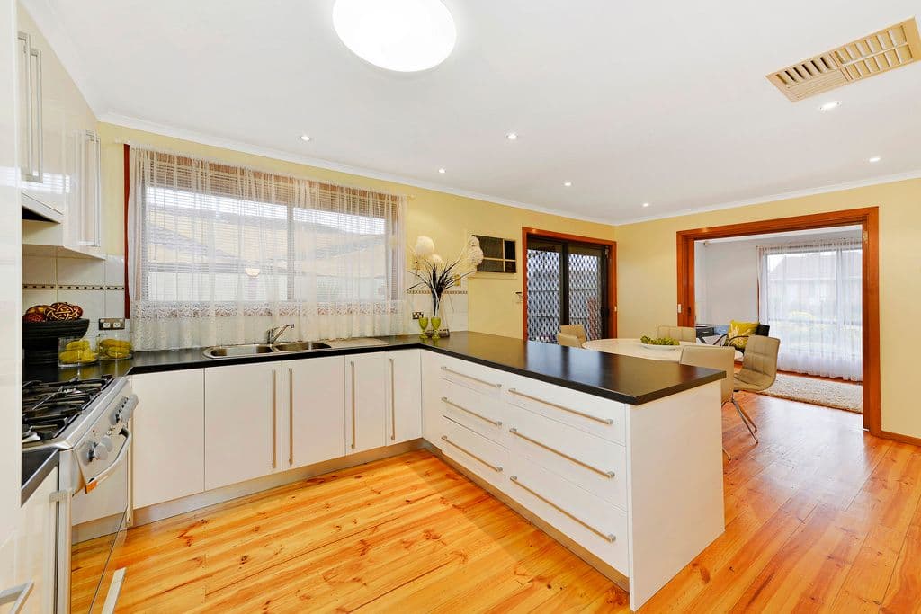 121 Centenary Drive, Mill Park VIC 3082, Mill Park - Thumbnail 4