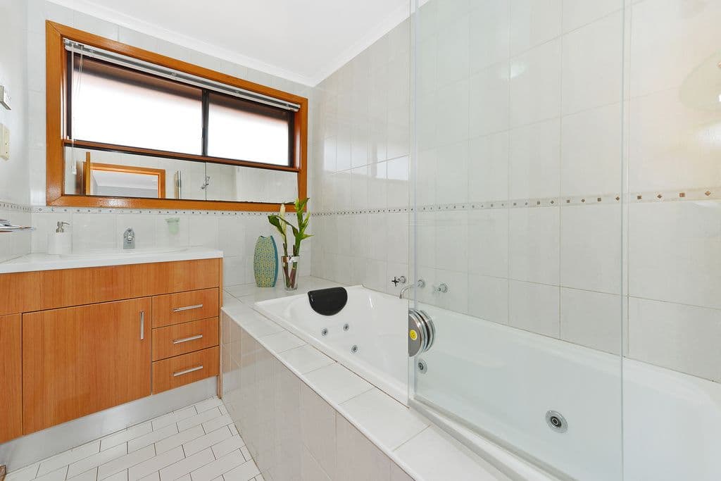 121 Centenary Drive, Mill Park VIC 3082, Mill Park - Thumbnail 7