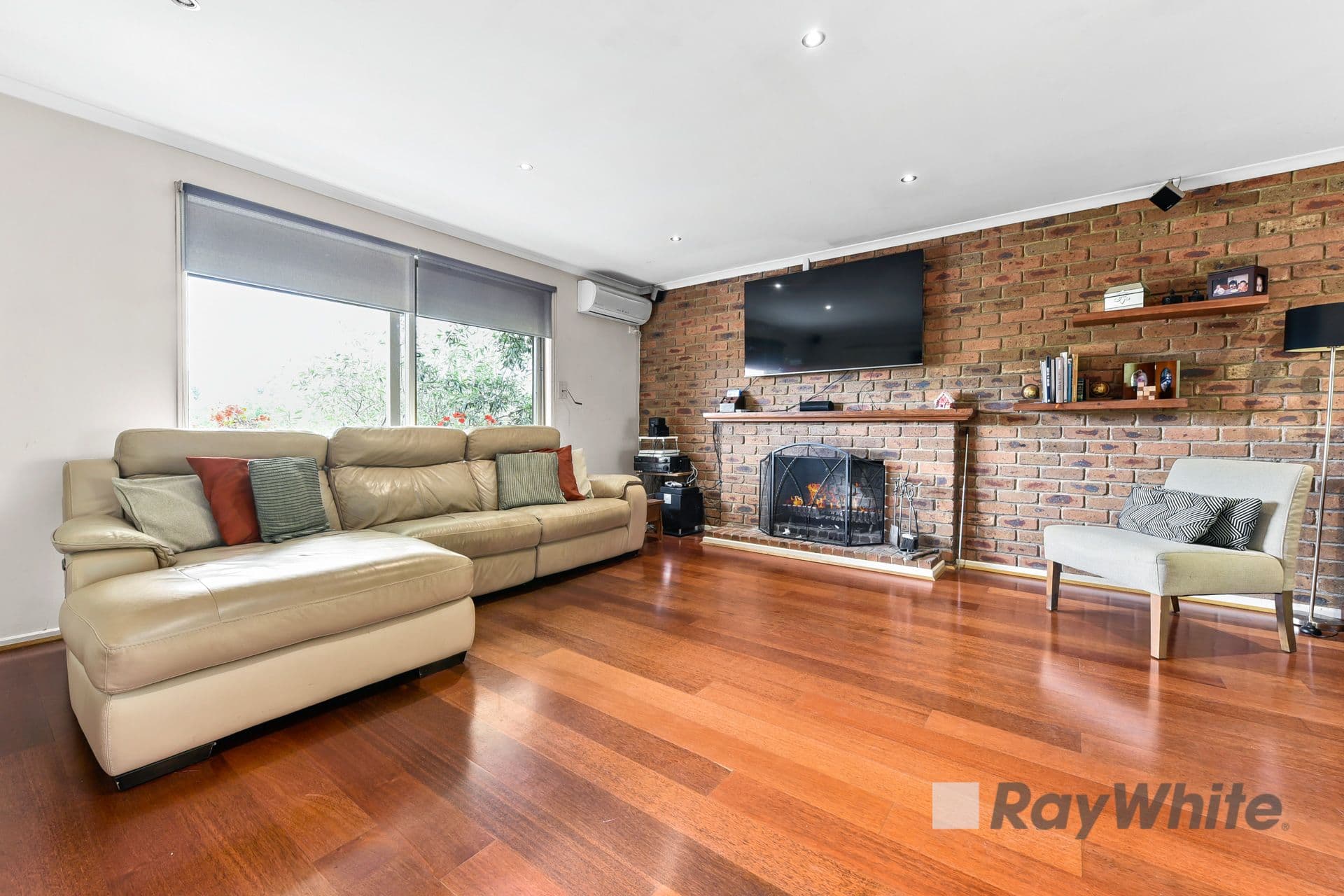 54 William Hovell Drive, Endeavour Hills VIC 3802, Endeavour Hills - Thumbnail 3