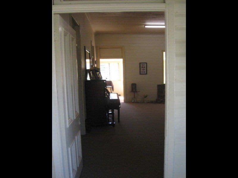 197 Ipswich Street, Esk QLD 4312, Esk - Thumbnail 8
