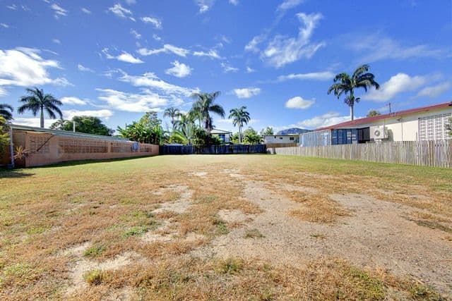 24 Barellan Street, CRANBROOK QLD 4814, Cranbrook - Thumbnail 2