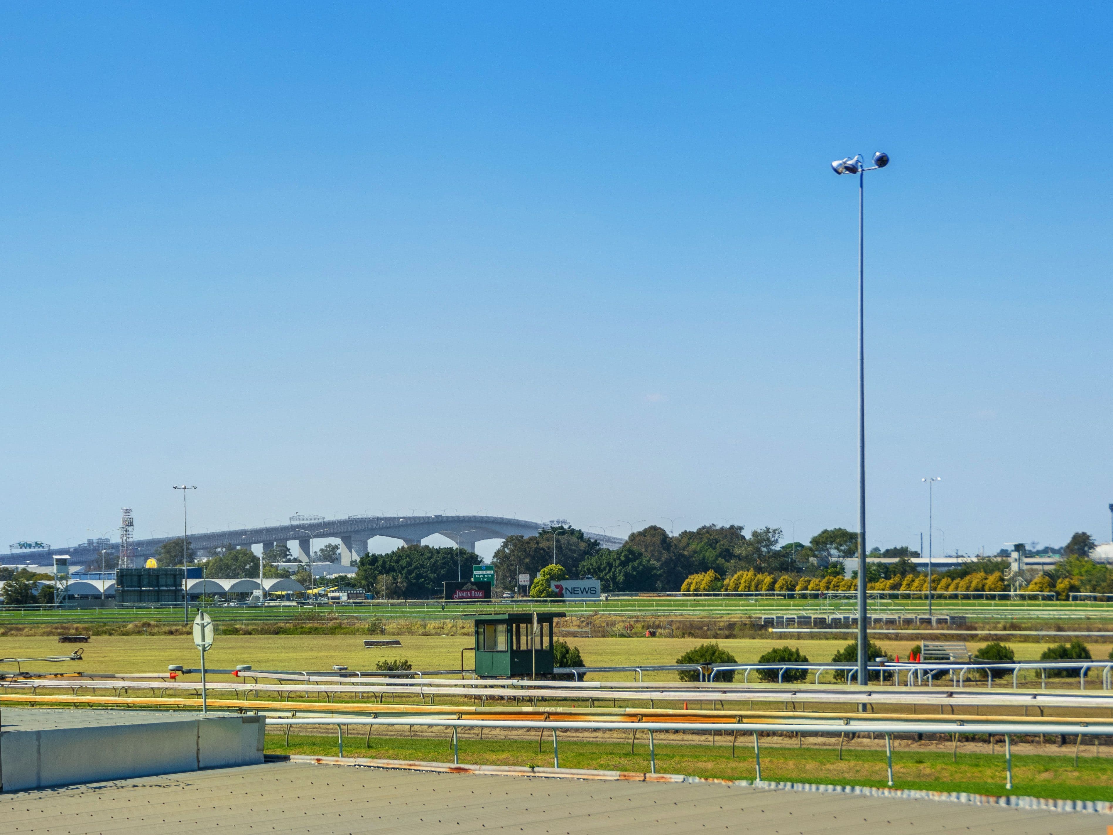 15 Raceview Avenue, Hendra QLD 4011, Hendra - Thumbnail 6