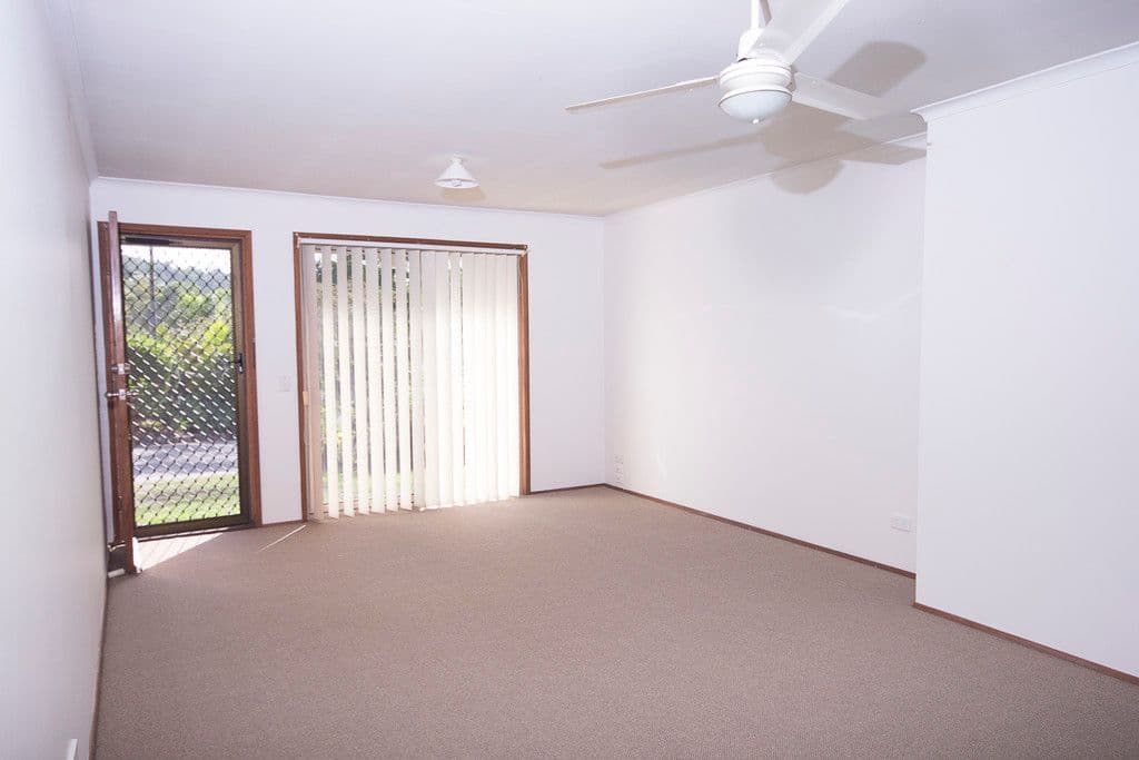 3 Wayne Place, Oxenford QLD 4210, Oxenford - Thumbnail 3