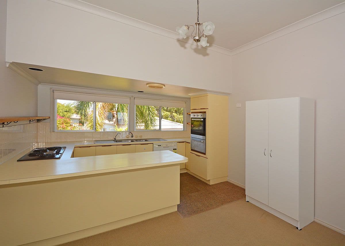 159 Charlton Esplanade, Point Vernon QLD 4655, Point Vernon - Thumbnail 8