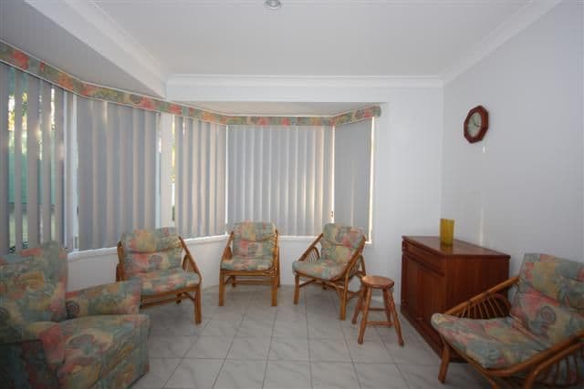 11 Brightwaters Close, BRIGHTWATERS NSW 2264, Brightwaters - Thumbnail 4