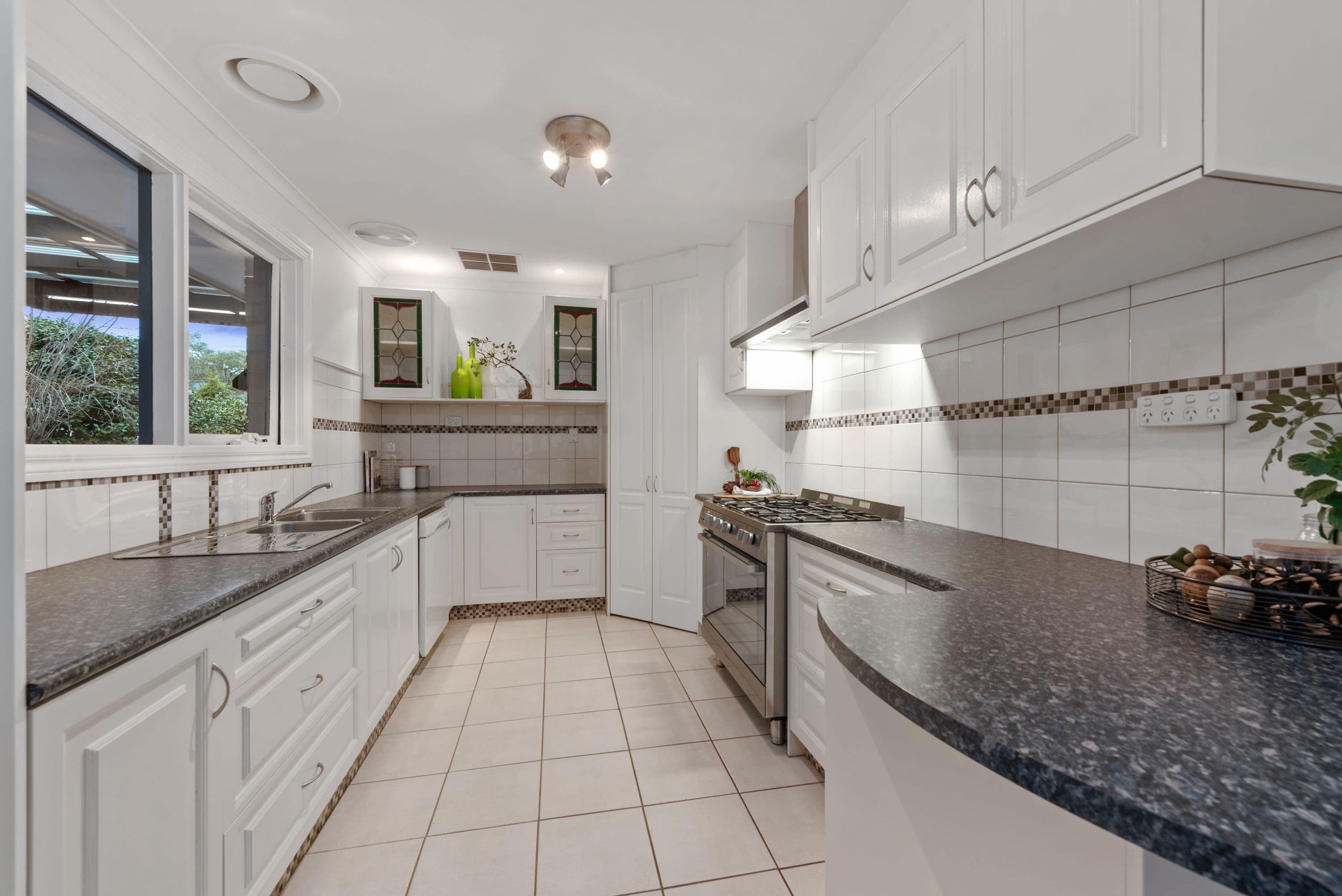 4 Arnold Street, Kilsyth VIC 3137, Kilsyth - Thumbnail 3
