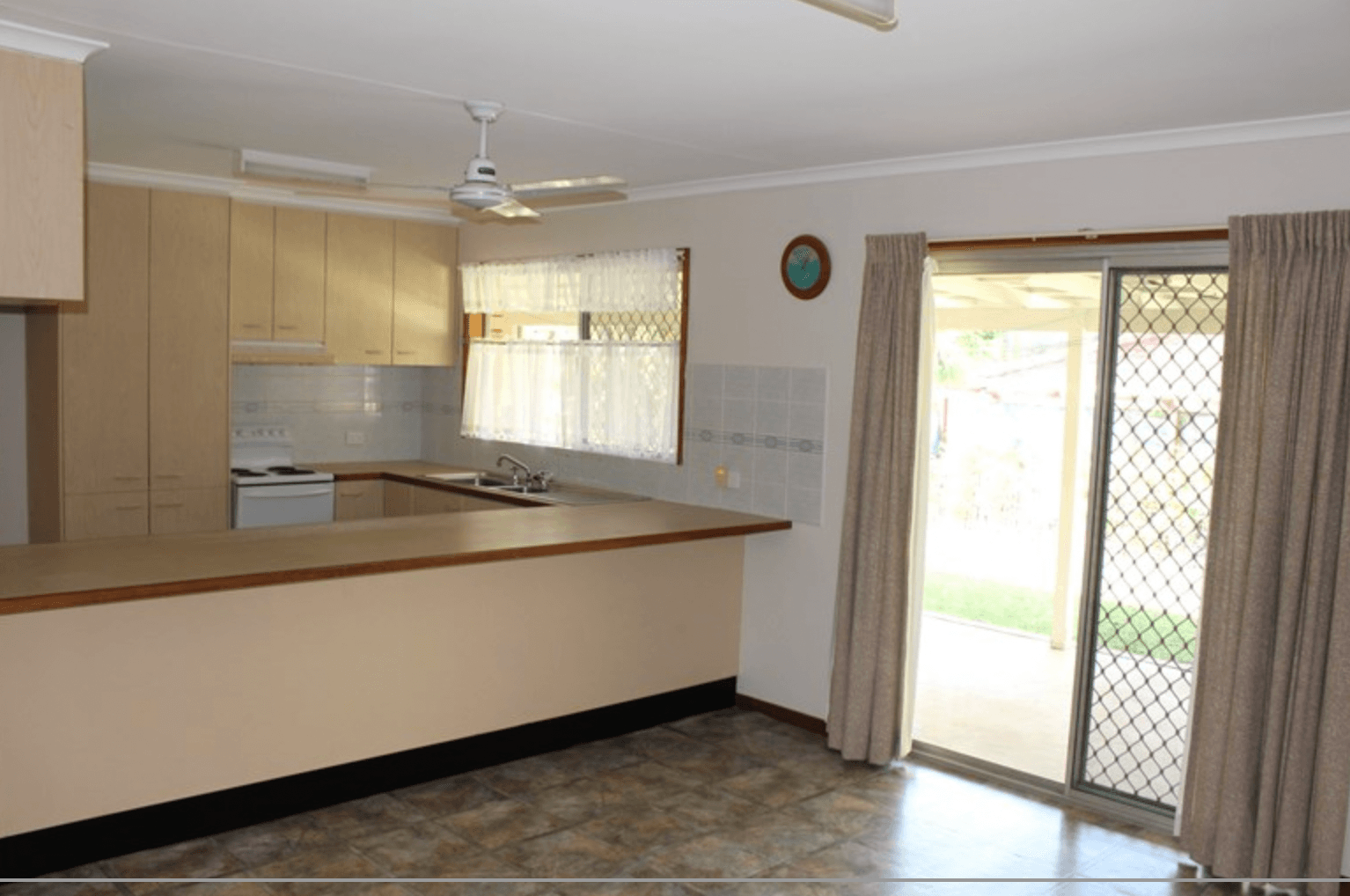 8 Wentworth Court, Nambour QLD 4560, Nambour - Thumbnail 2