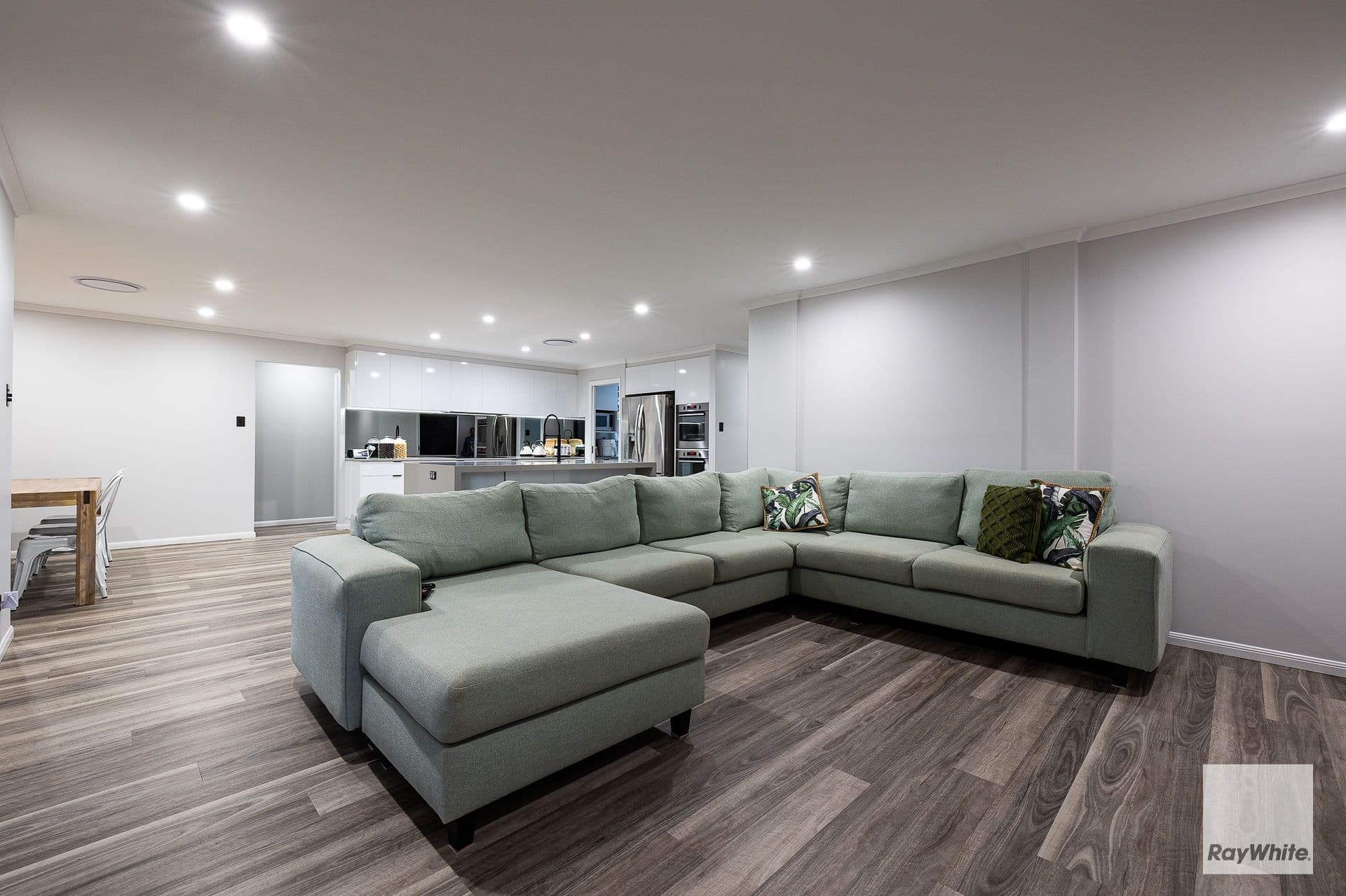 13 Balsam Street, Redland Bay QLD 4165, Redland Bay - Thumbnail 6