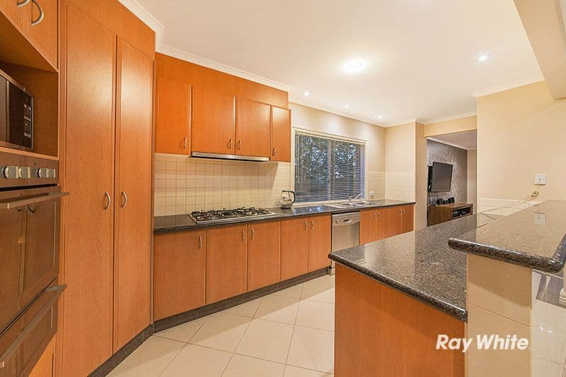 2 Nugong Place, Lynbrook VIC 3975, Lynbrook - Thumbnail 2
