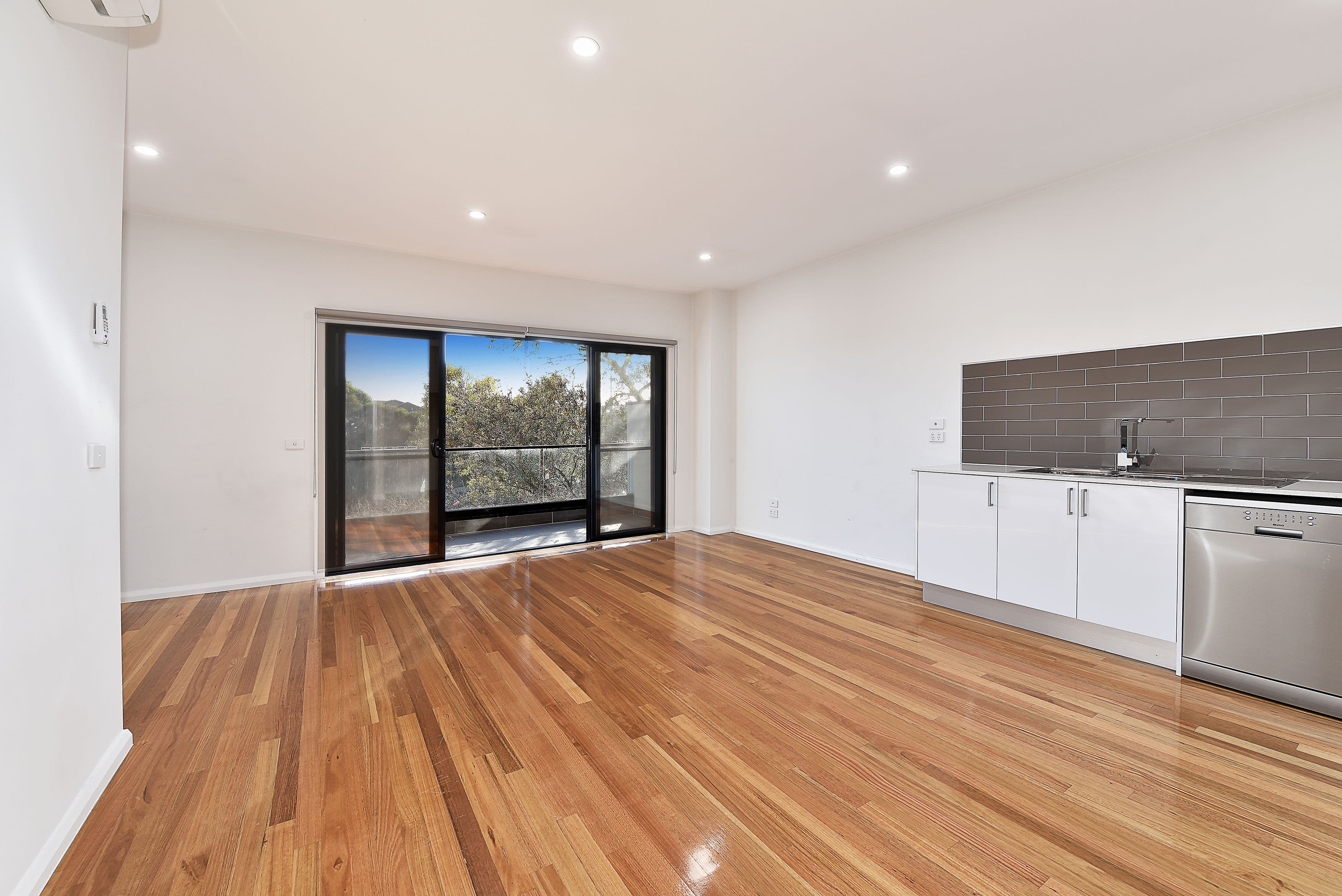 7 Elstone Court, Niddrie VIC 3042, Niddrie - Thumbnail 2