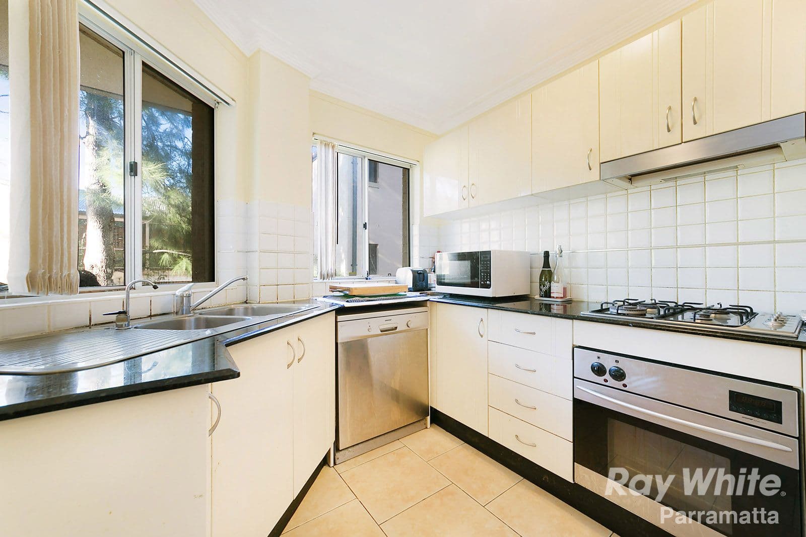 31-33 Moss Place, Westmead NSW 2145, Westmead - Thumbnail 3