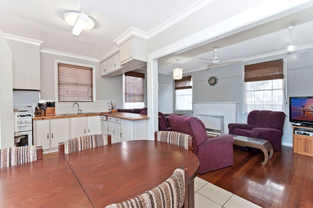 13 Tait Crescent, Warrnambool VIC 3280, Warrnambool - Thumbnail 3