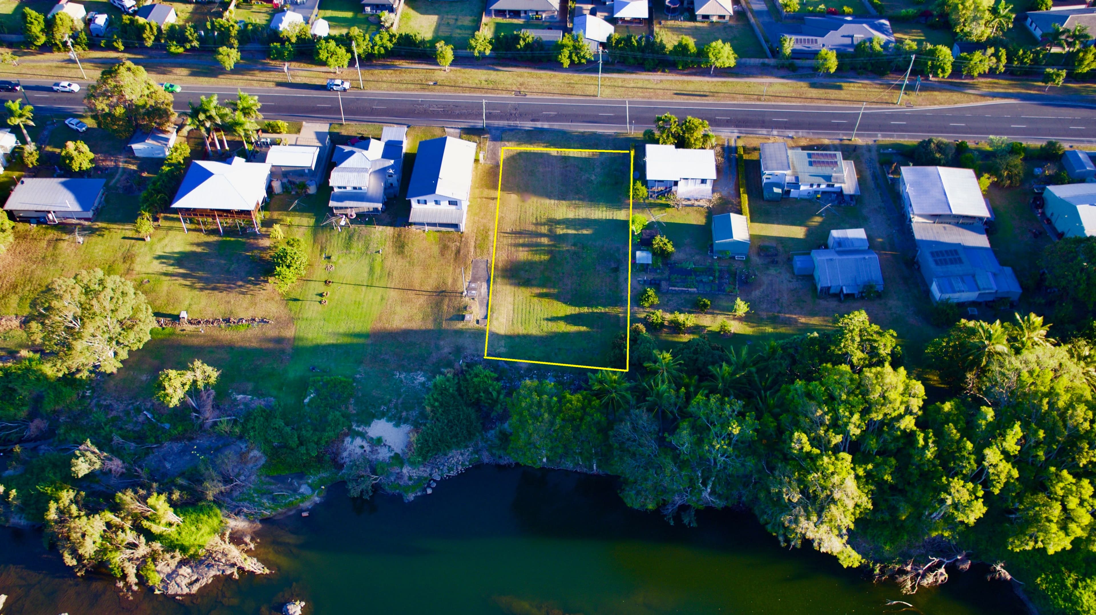 318 Anzac Avenue, Marian QLD 4753, Marian - Thumbnail 2