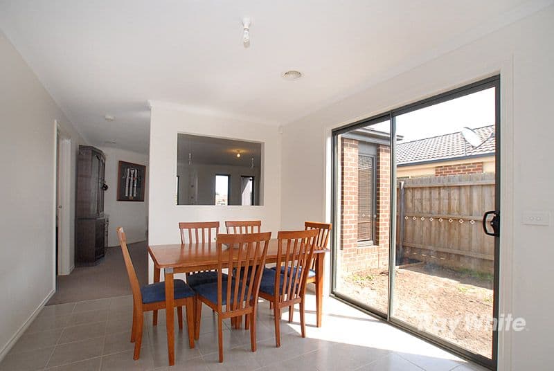 61 Calais Circuit, CRANBOURNE VIC 3977, Cranbourne West - Thumbnail 5