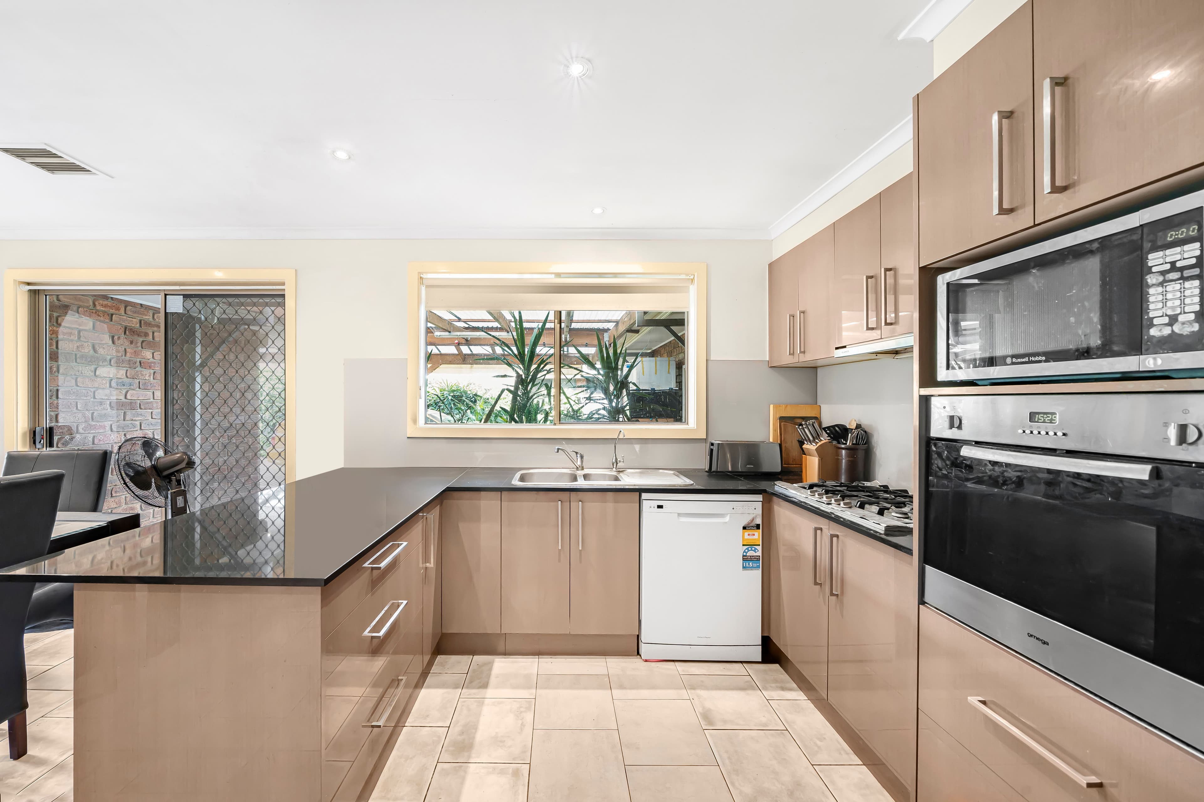 10 Bedingham Drive, Hillside VIC 3037, Hillside - Thumbnail 2