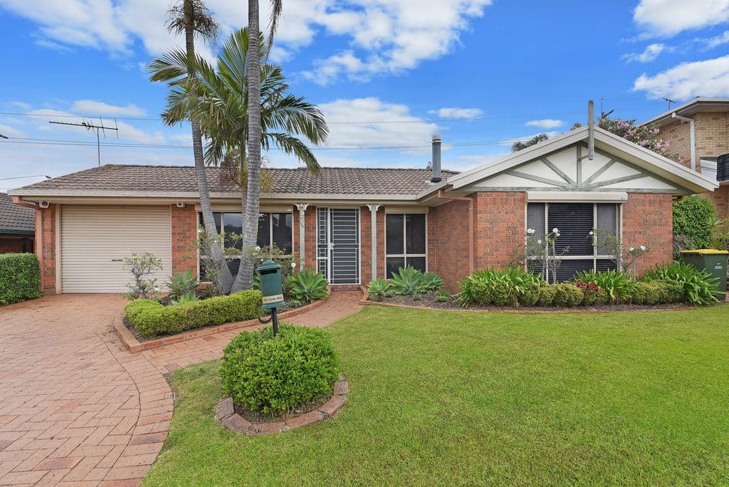 38 Catalpa Grove, Menai - Image 1