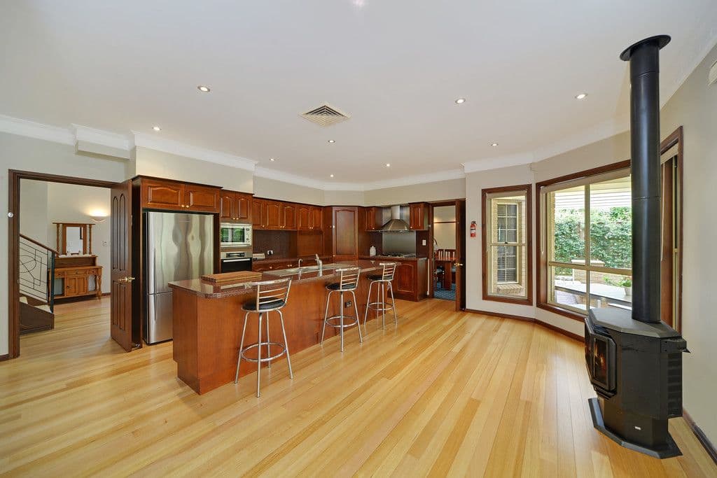 4 Oak Bank Court, Roxburgh Park VIC 3064, Roxburgh Park - Thumbnail 2