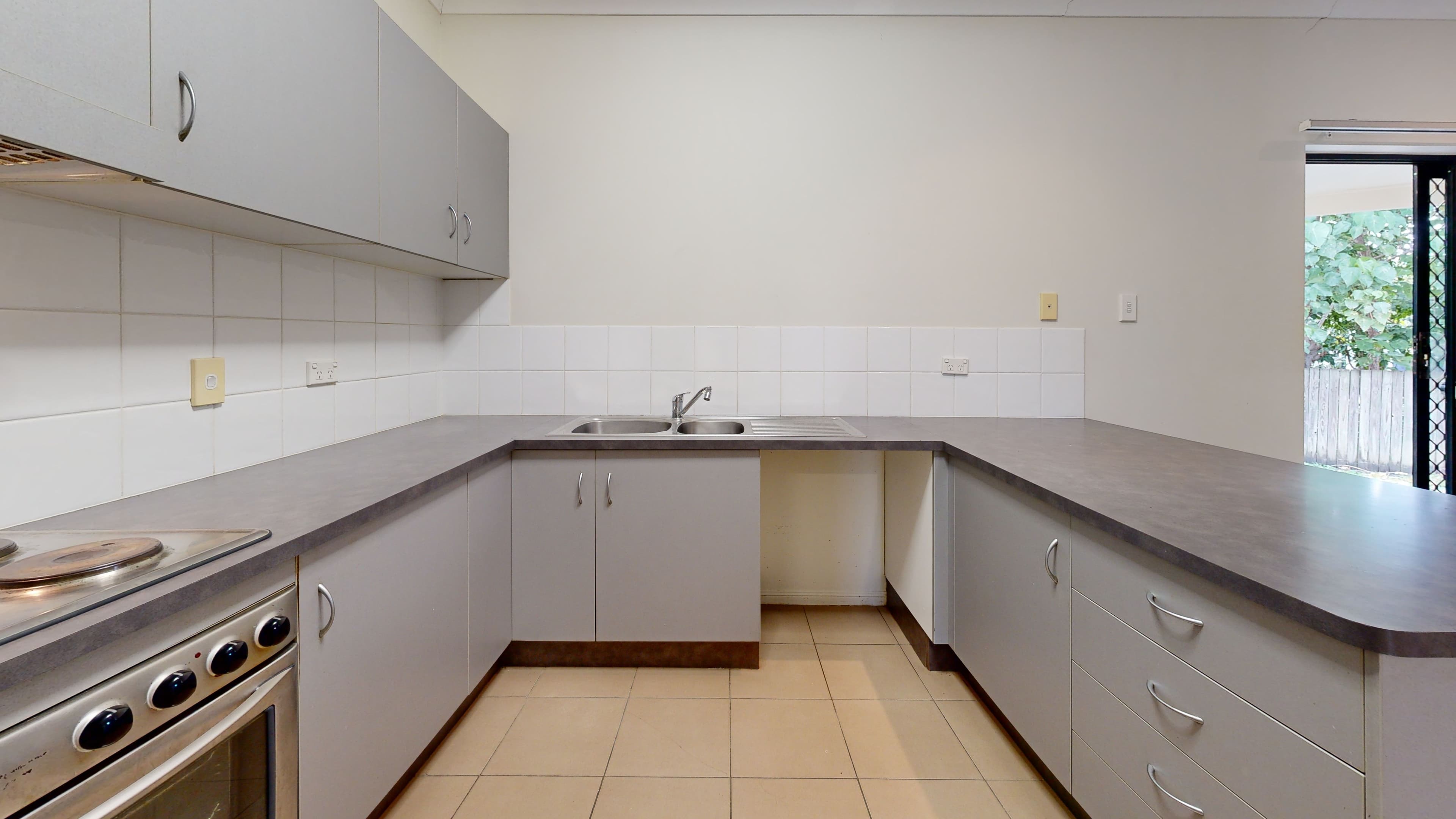 11 Bellamy Street, Rasmussen QLD 4815, Rasmussen - Thumbnail 8