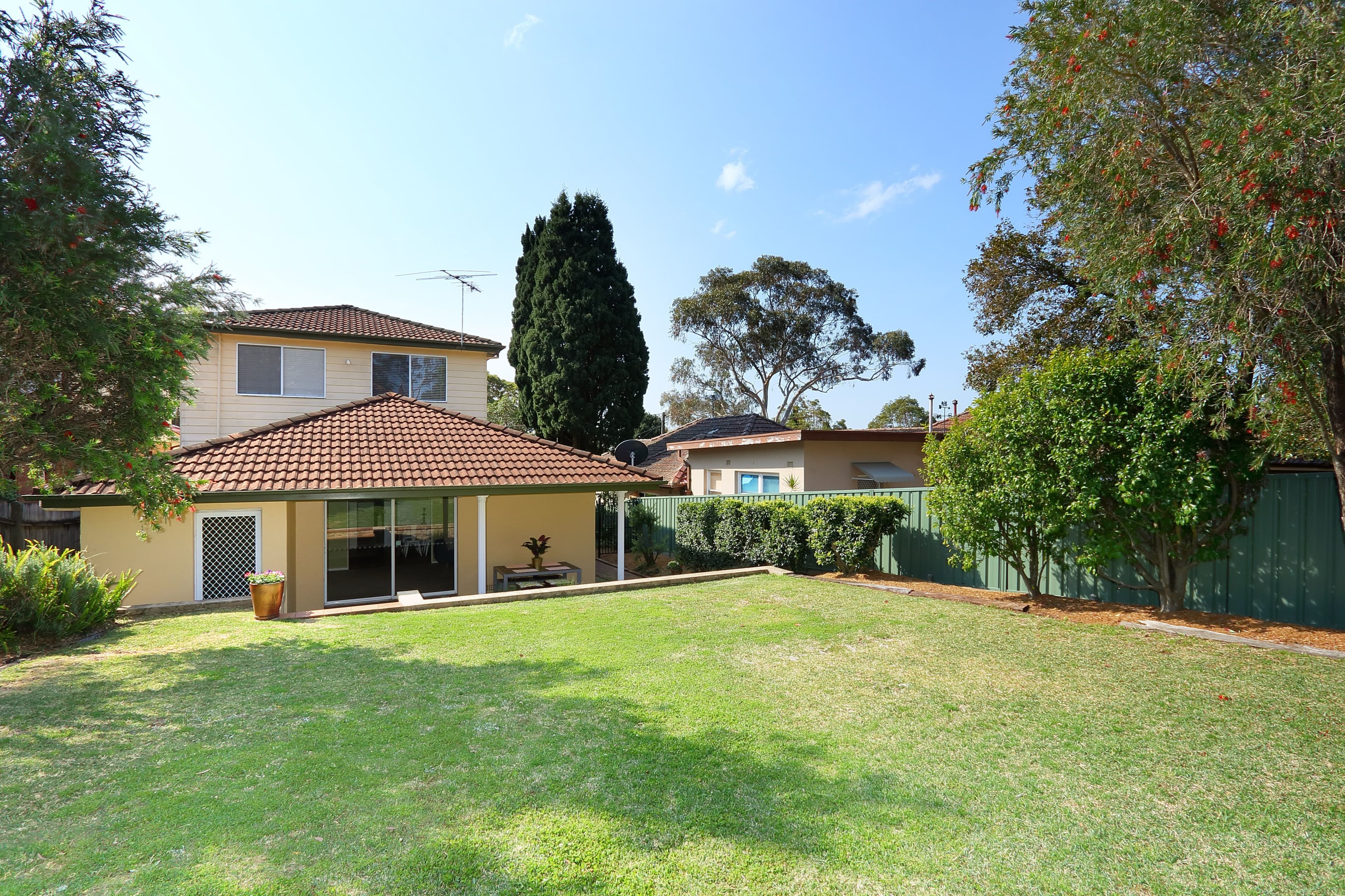 5 Park Avenue, Oatley - Thumbnail 2