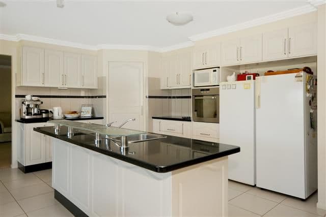 11 Tennyson Court, WESTBROOK QLD 4350, Westbrook - Thumbnail 5