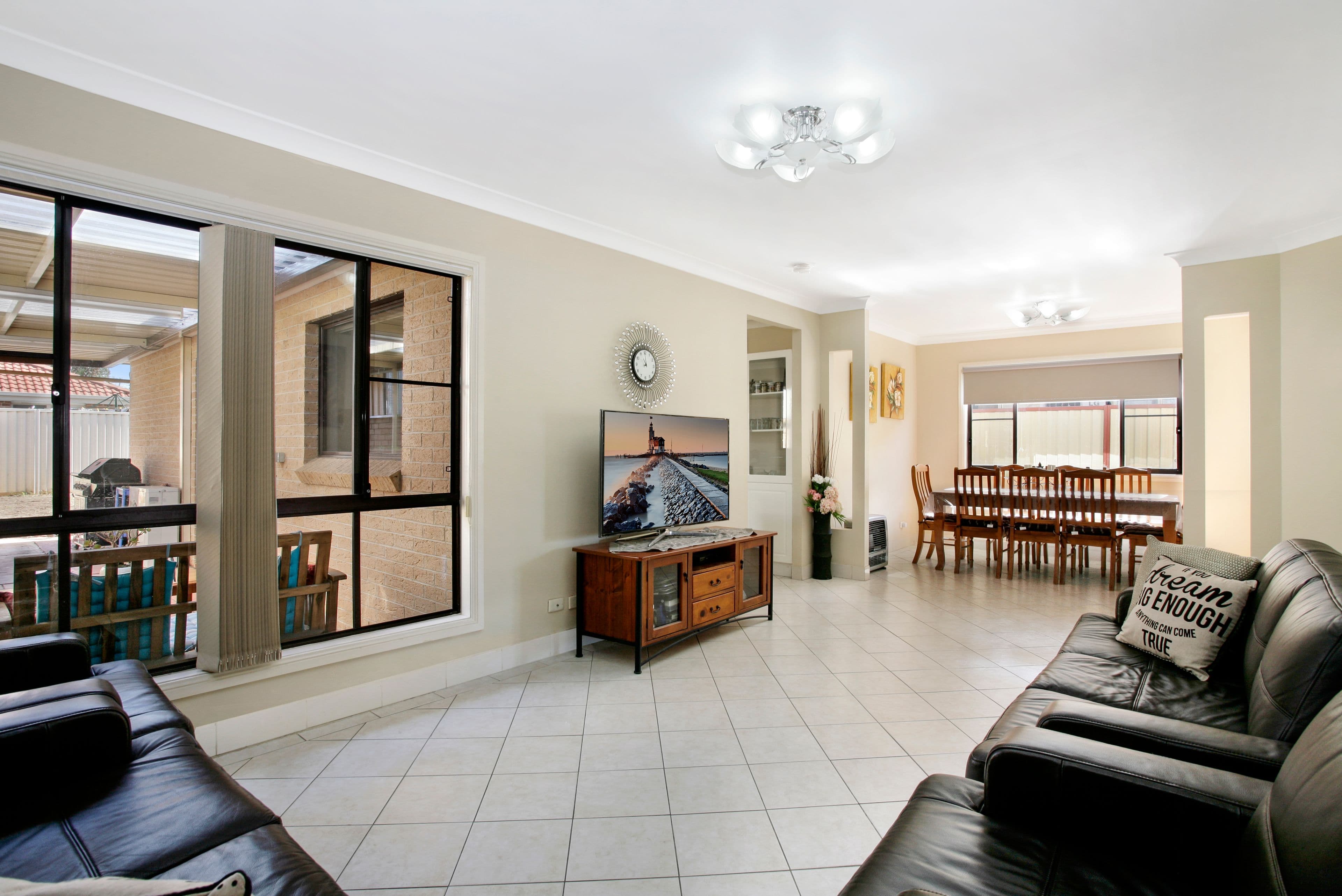 31 Walgett Close, Hinchinbrook - Thumbnail 3