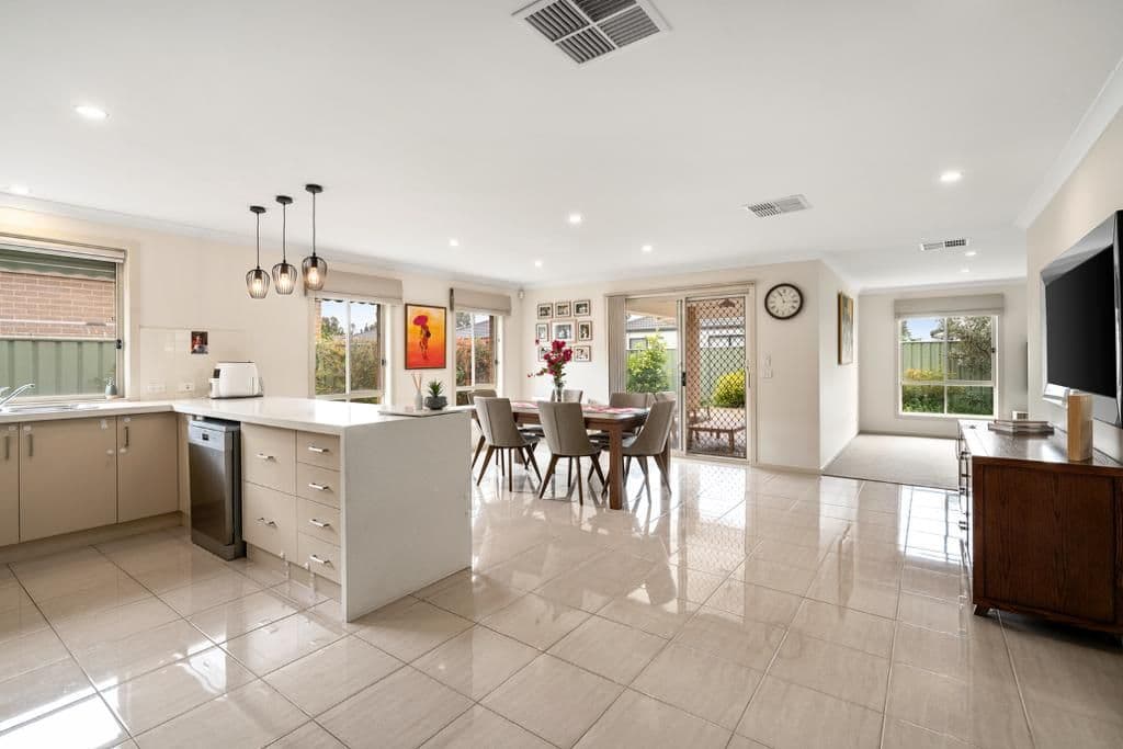 6 Narmara Mews, Wyndham Vale VIC 3024, Wyndham Vale - Thumbnail 8