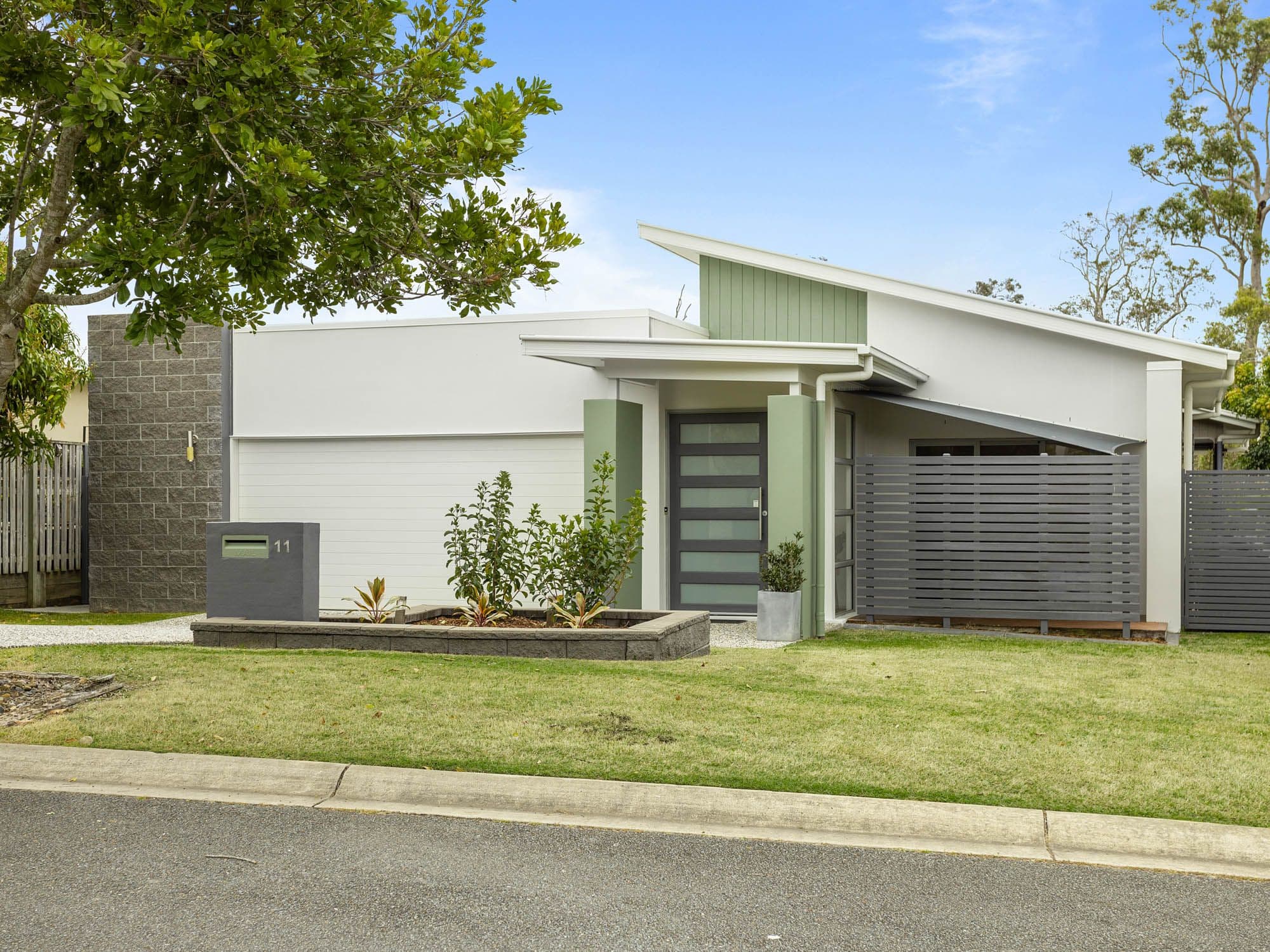 11 Picnic Creek Drive, Coomera QLD 4209, Coomera - Thumbnail 2