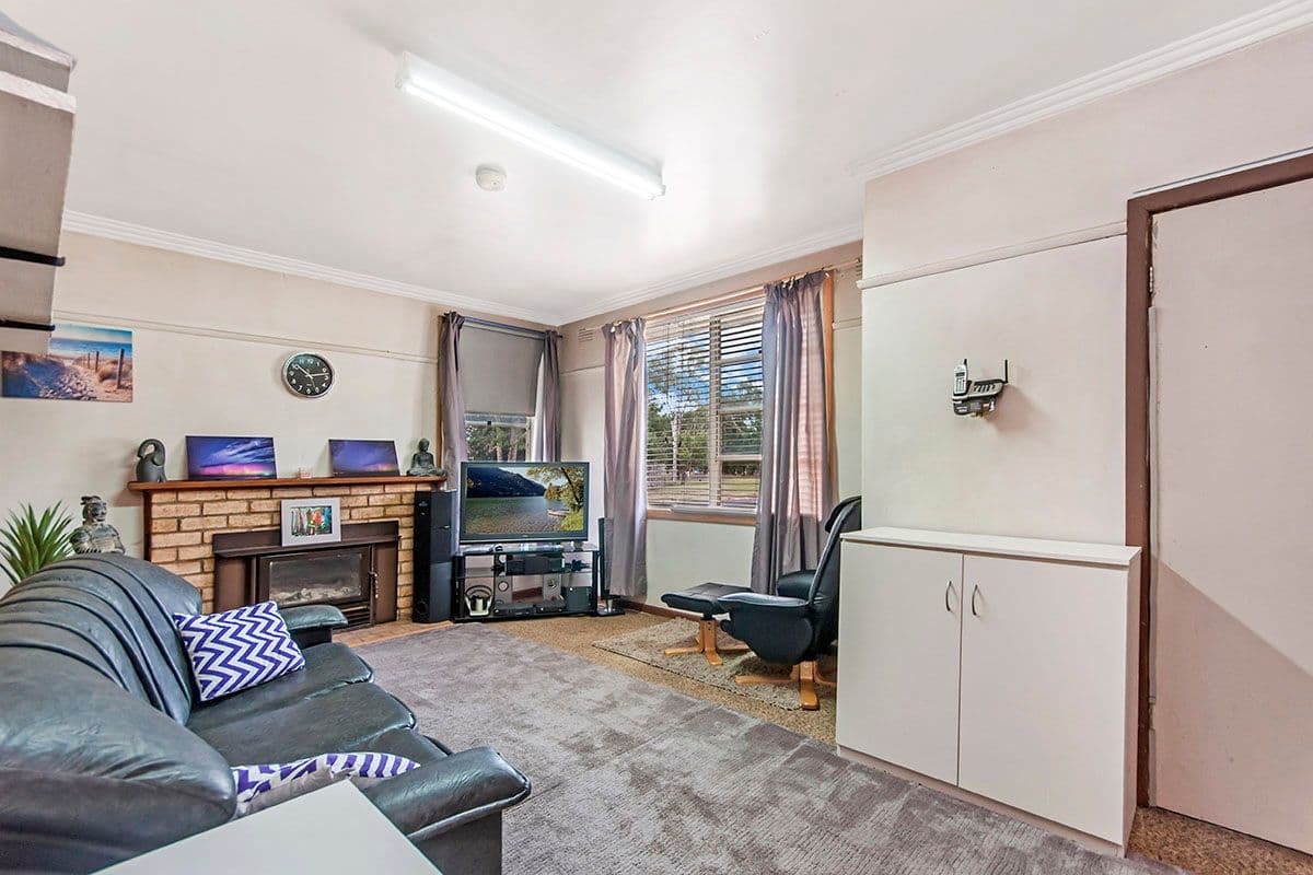 2 Boorook Street, Mortlake VIC 3272, Mortlake - Thumbnail 2