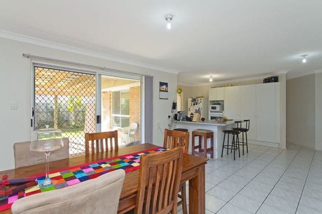 17 Forest Hills Court, PARKWOOD QLD 4214, Parkwood - Thumbnail 5