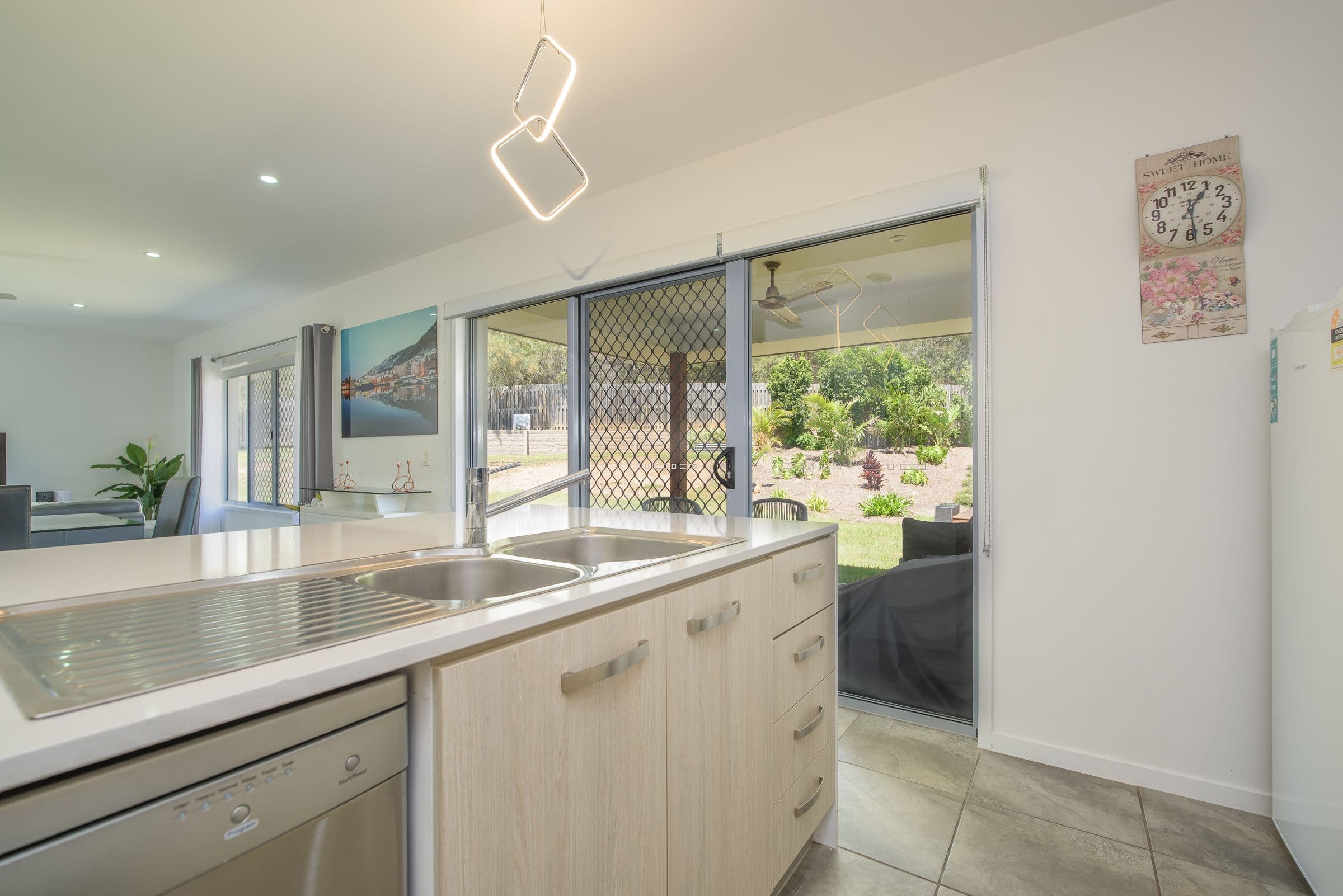 4 Eccles Close, Kirkwood QLD 4680, Kirkwood - Thumbnail 5