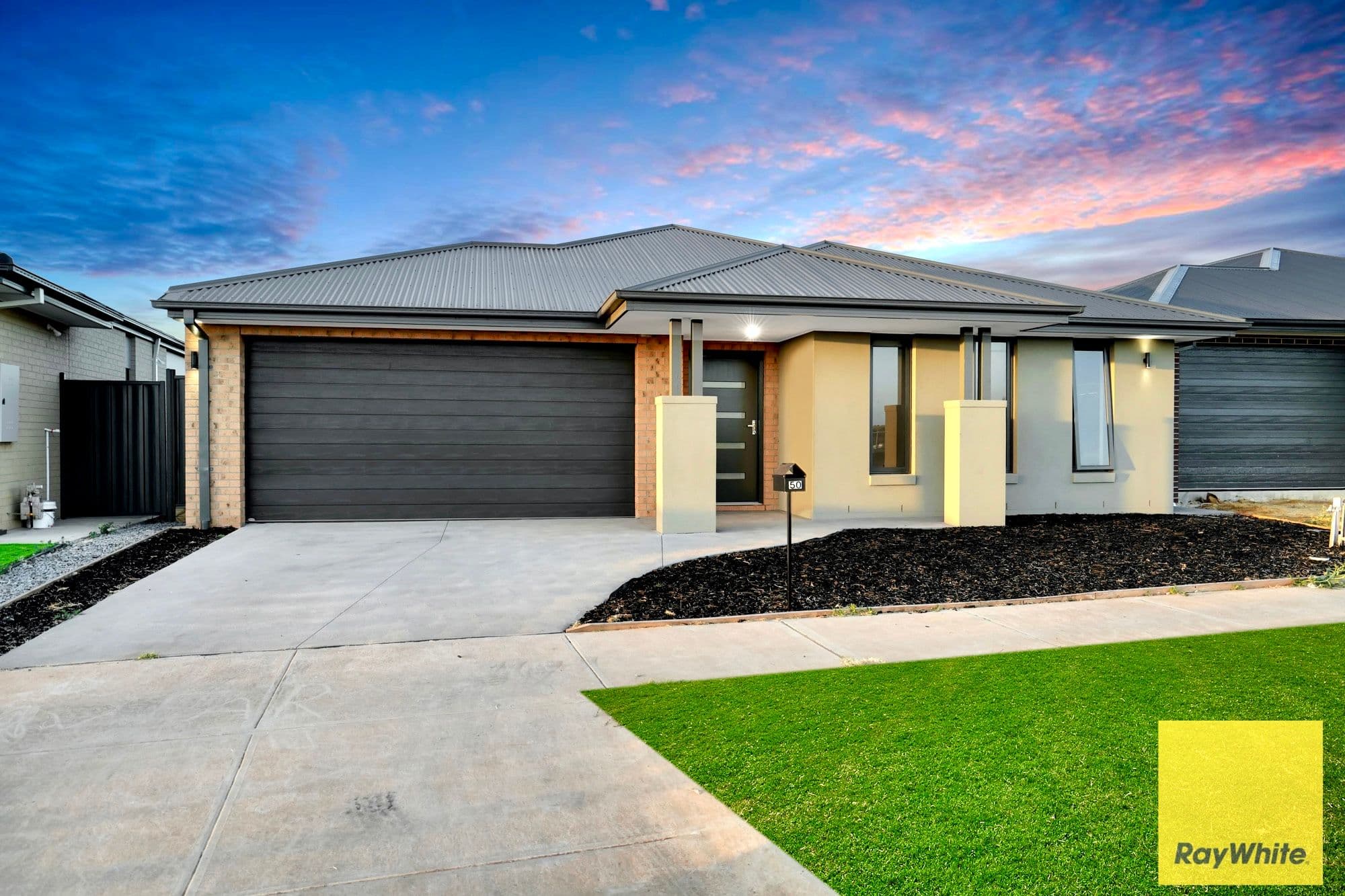 50 castlecrag Way, Strathtulloh VIC 3338, Strathtulloh - Thumbnail 2