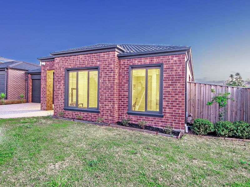 22 Urban Drive, WILLIAMS LANDING VIC 3027, Williams Landing - Thumbnail 2