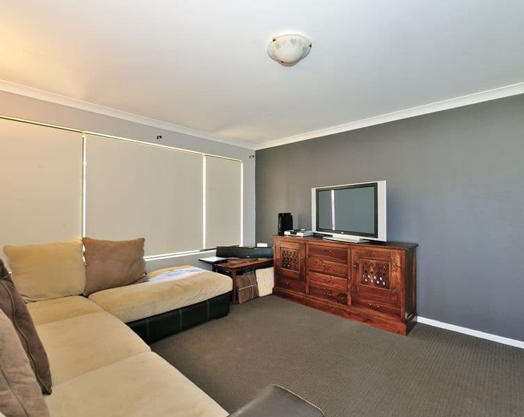 27 Holcombe Road, WARNBRO WA 6169, Warnbro - Thumbnail 5