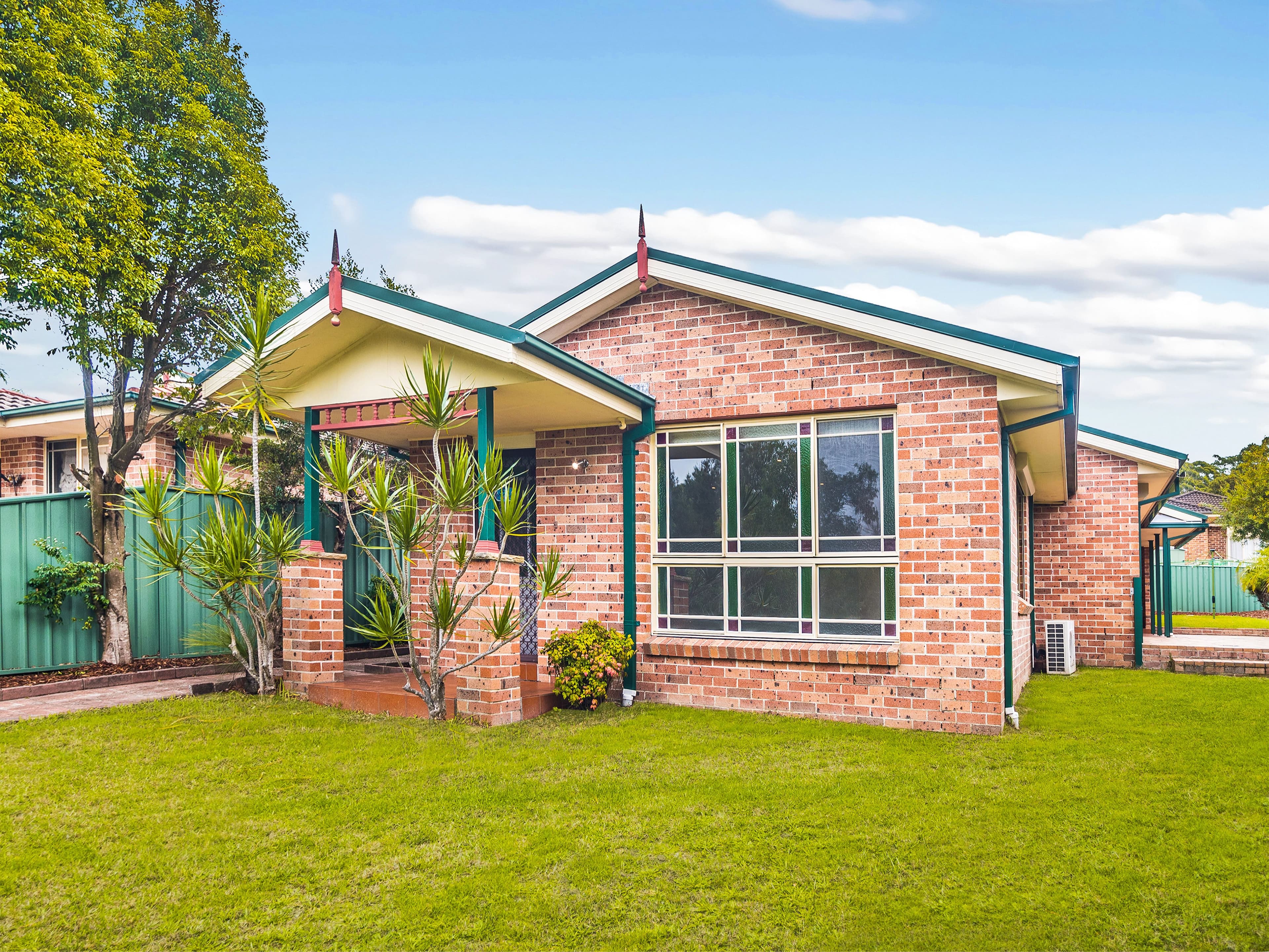39 Chippendale Place, Helensburgh - Image 1