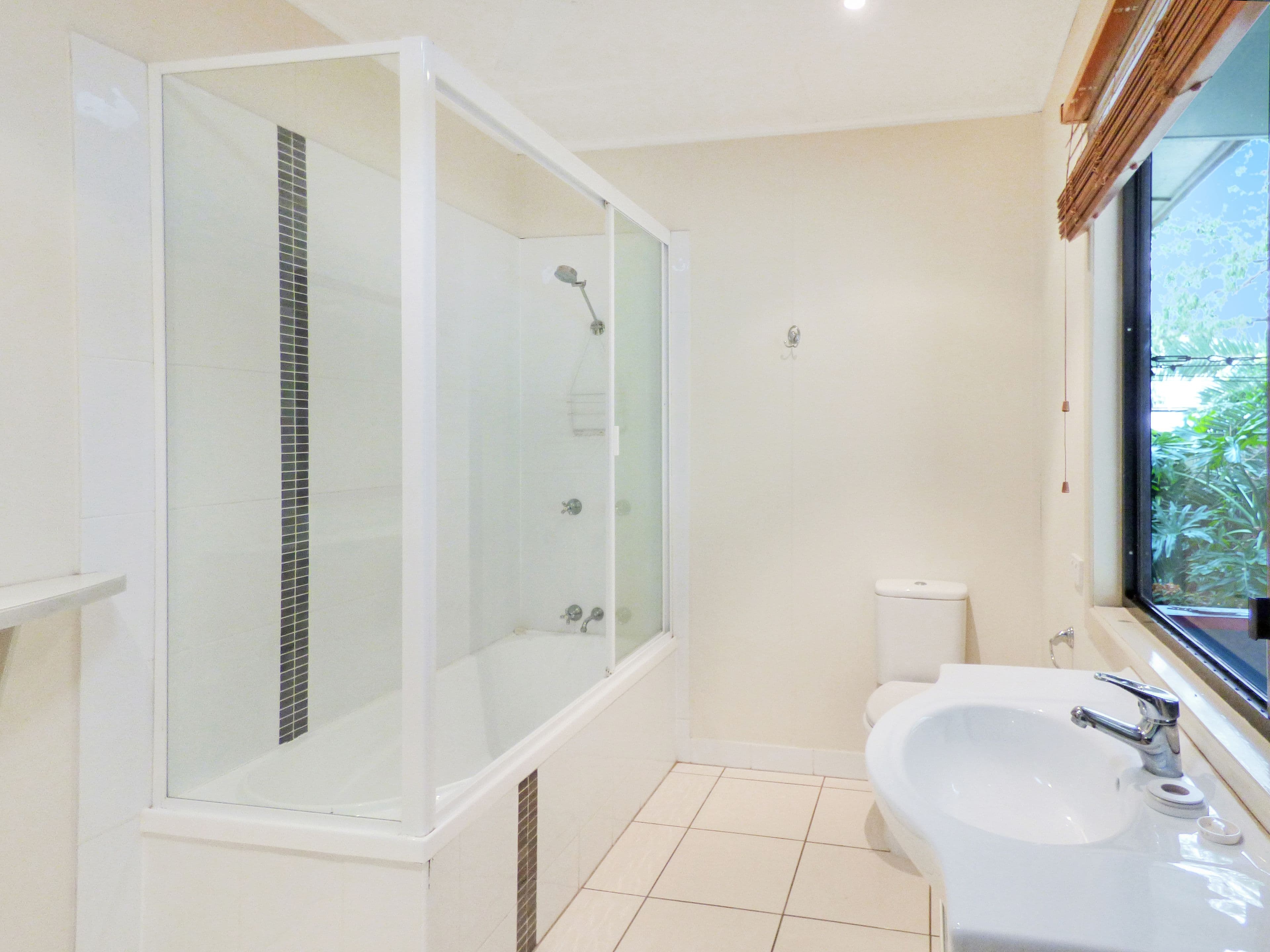 23 Charles Street, Roma QLD 4455, Roma - Thumbnail 3