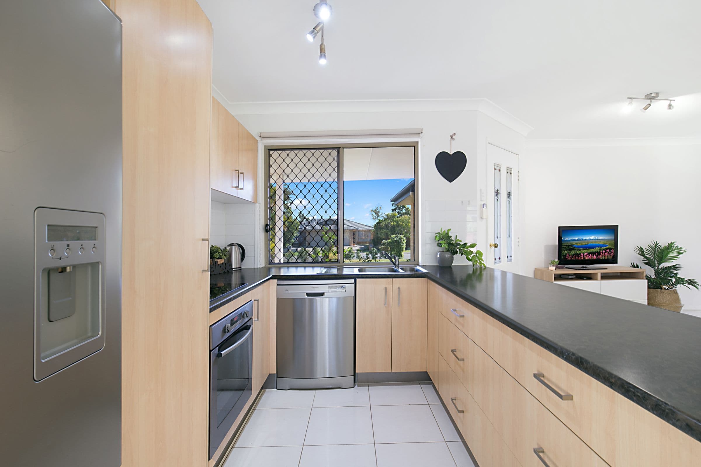 57 Hanlon Street, Tanah Merah QLD 4128, Tanah Merah - Thumbnail 4