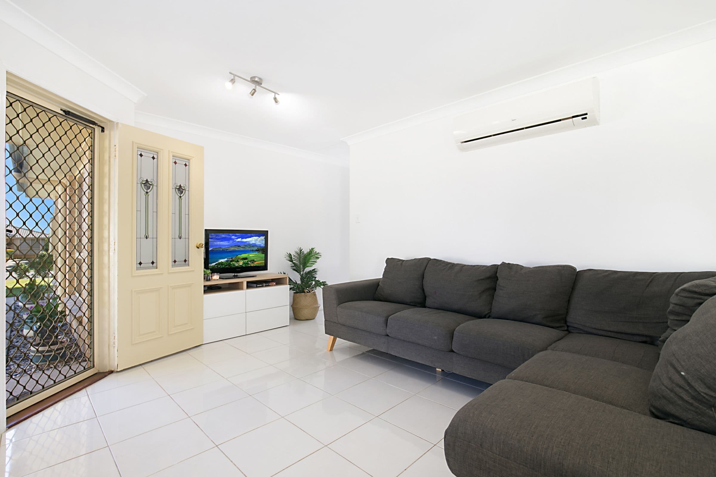 57 Hanlon Street, Tanah Merah QLD 4128, Tanah Merah - Thumbnail 5