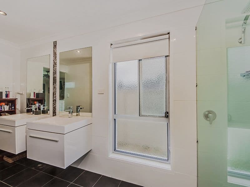 6 Tibor Court, ASHMORE QLD 4214, Ashmore - Thumbnail 6